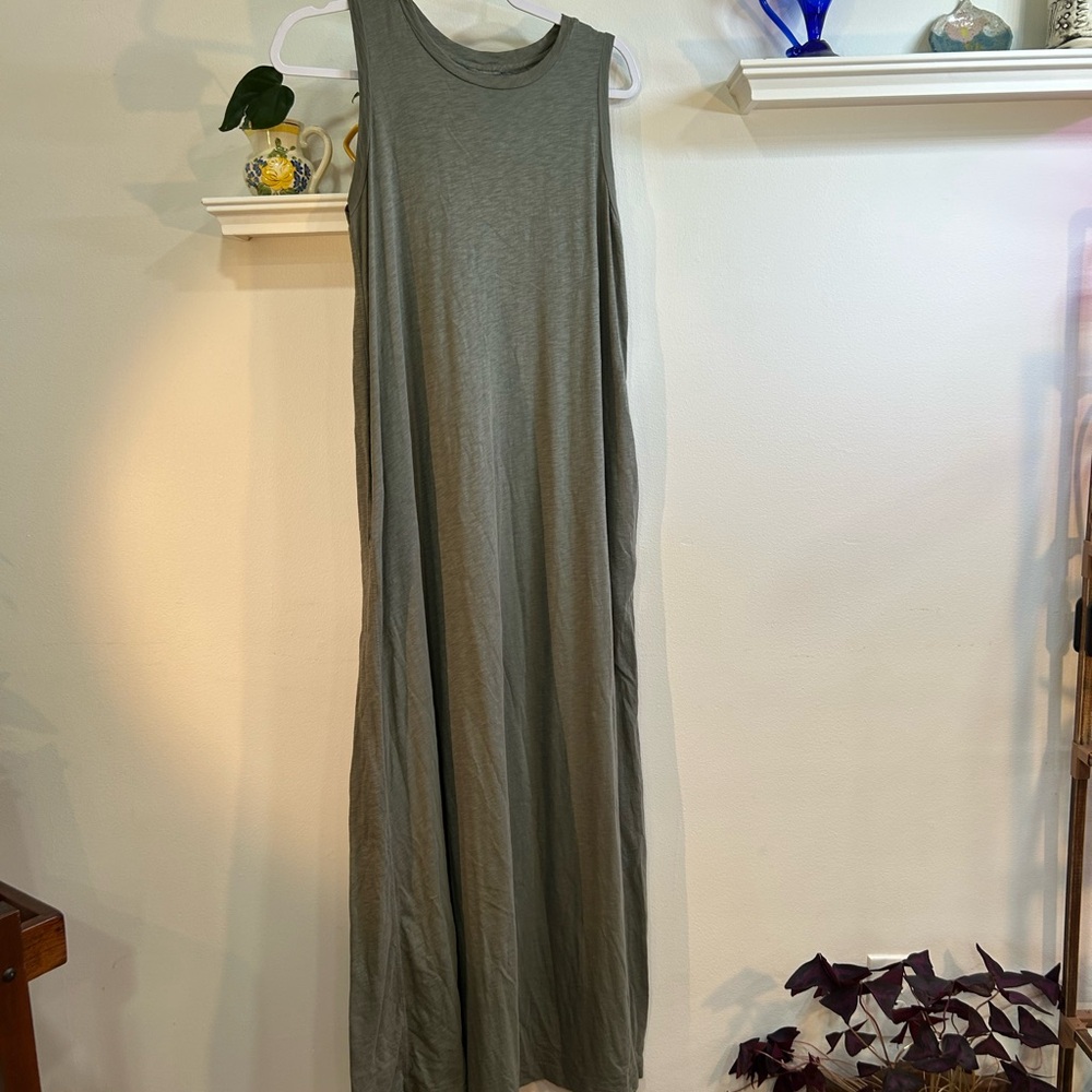Sleeveless Green Maxi Dress
